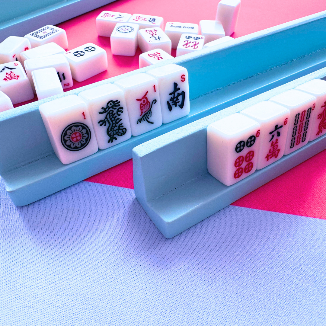 MINI MAHJONG MAT  |  Color Wave  |  21" x 21": Blue Center- Green Scallop