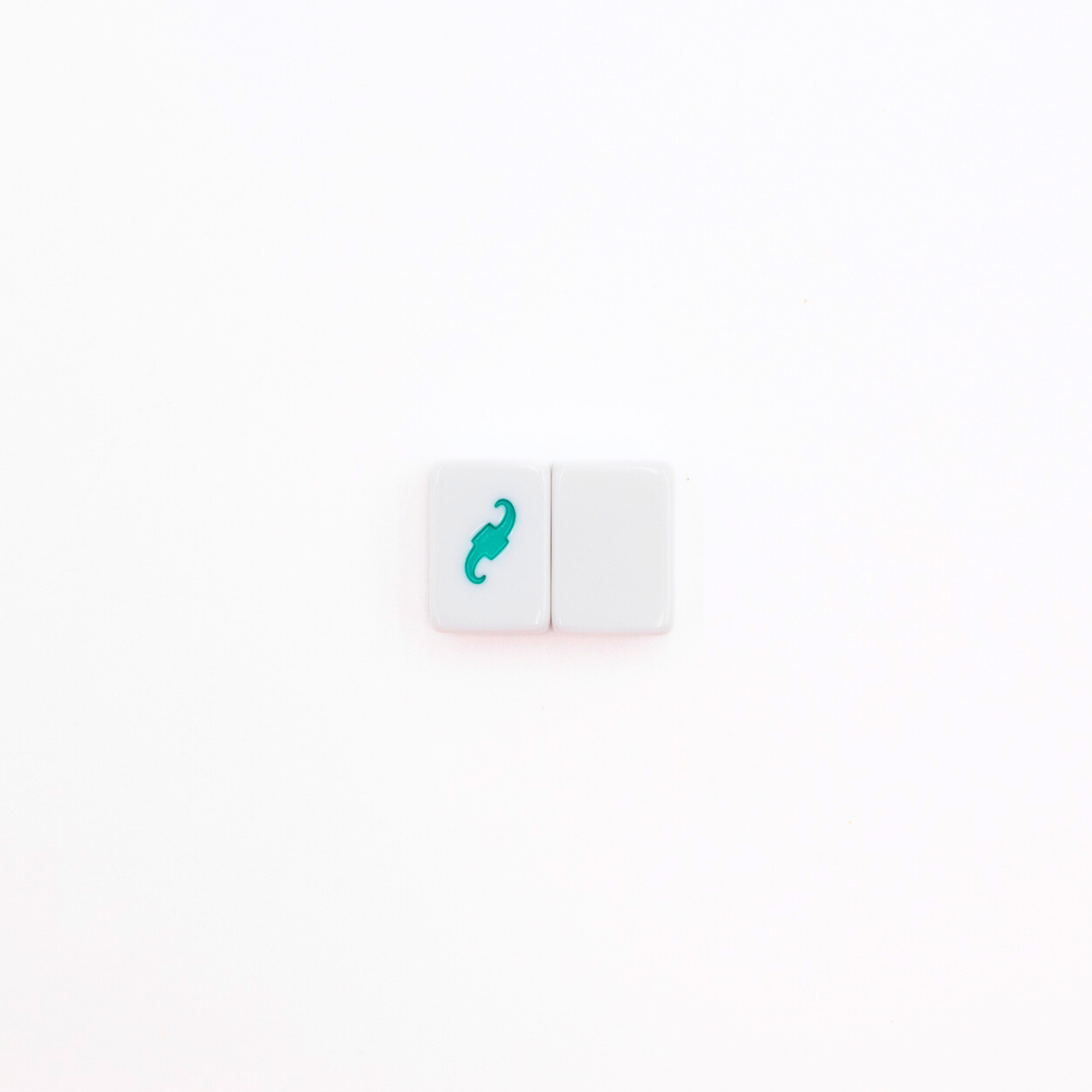 MINI TRAVEL MAHJONG  |  Mini Anywhere Series  |  White